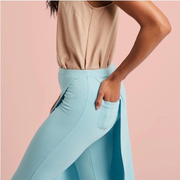 Betabrand Sassiest Skirted Pants Size M Pull On Crop Midi Stretch Robin egg blue - Picture 2 of 14